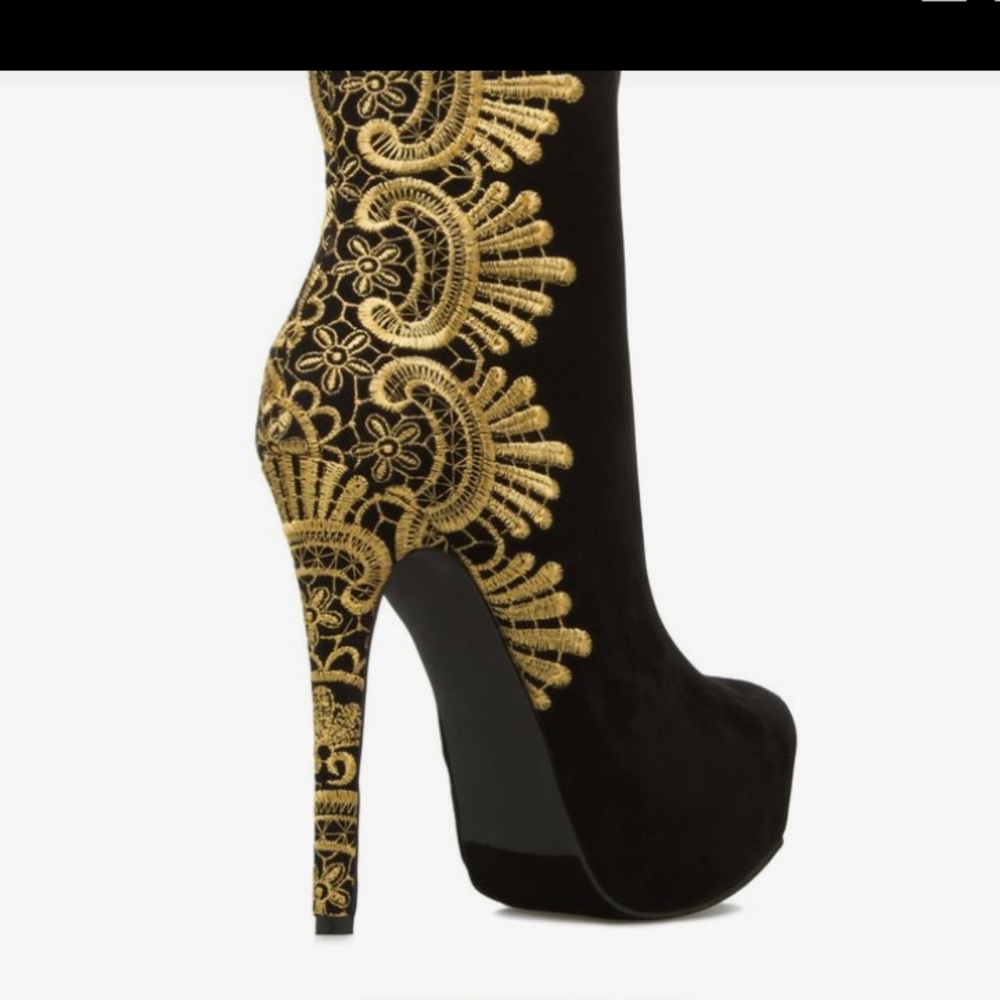 Vintage Shoe Dazzle Black & Gold Heeled Boots